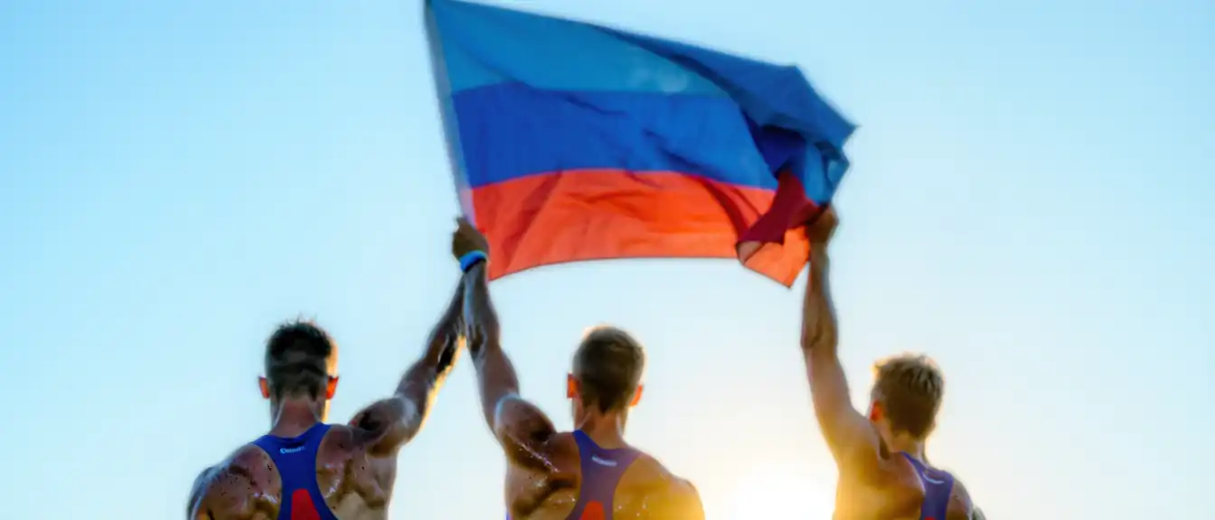Возвращение символики: российским триатлонистам разрешили выступать под своим флагом